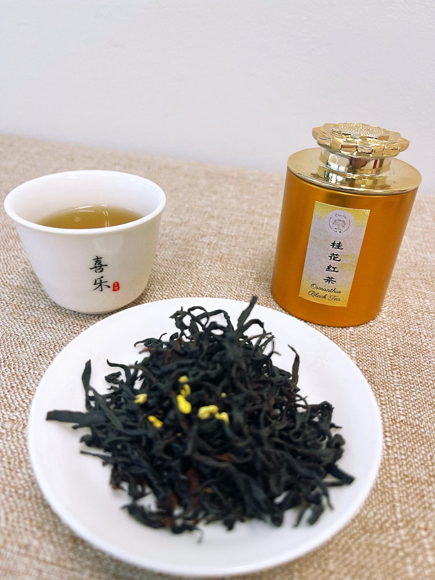 Osmanthus Black Tea made with premium Yunnan loose leaf tea