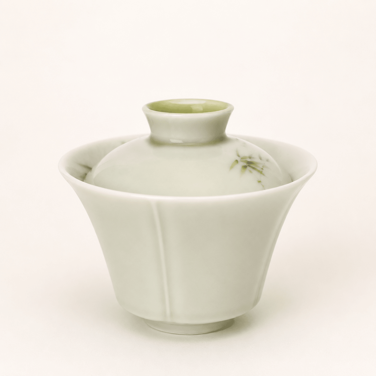 Spring flower gaiwan for Chinese tea brewing