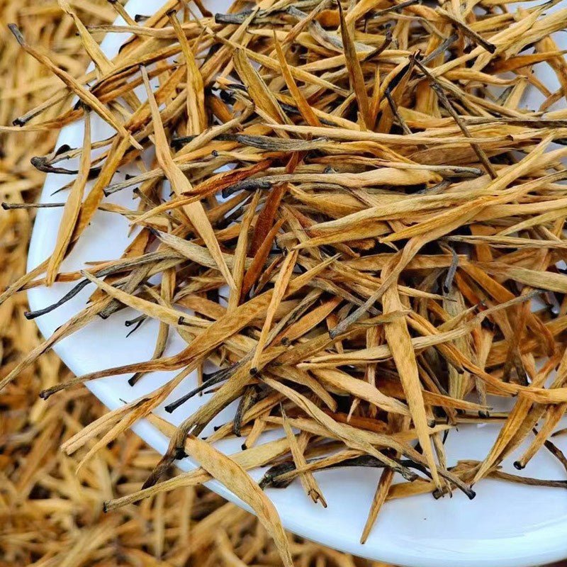 Golden Needle Black Tea | Premium Yunnan Black Tea - Chin-tea Studio